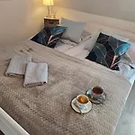 Kryształowy Dworek Pensjonat 3*