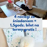 Kryształowy Dworek Pensjonat 3*