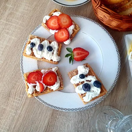 Krysztalowy Dworek 3* 斯扎法拉瑞