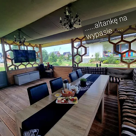 Penzion Krysztalowy Dworek 3*