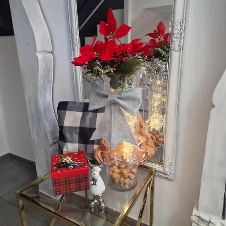 Krysztalowy Dworek ゲストハウス 3*