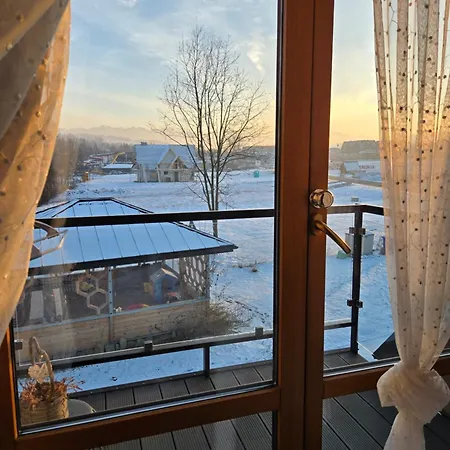 Krysztalowy Dworek ゲストハウス