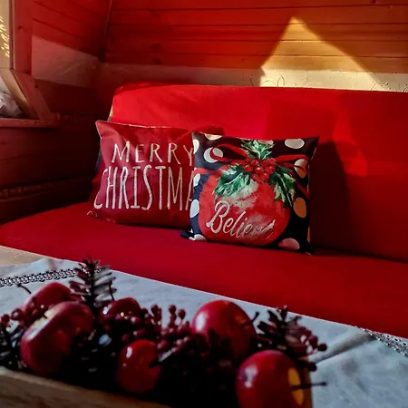 Krysztalowy Dworek ゲストハウス シャフラリ