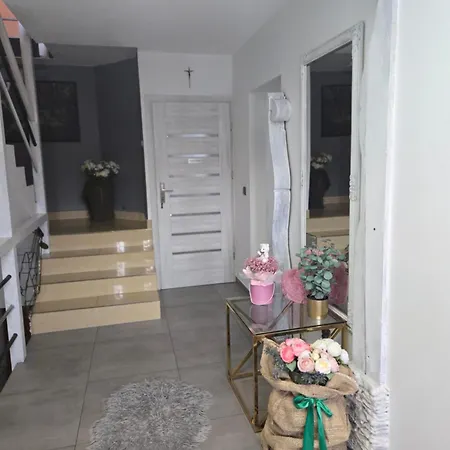 Krysztalowy Dworek 3* シャフラリ