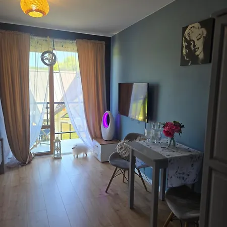 Krysztalowy Dworek 3* シャフラリ