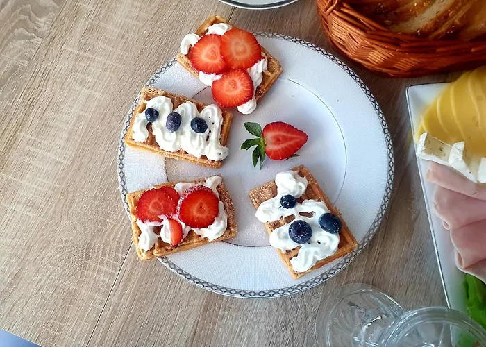 Krysztalowy Dworek 3* 샤플라리