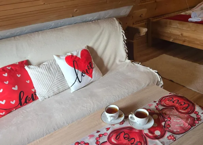 Krysztalowy Dworek 샤플라리