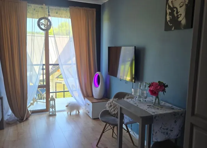 Krysztalowy Dworek 3* 샤플라리